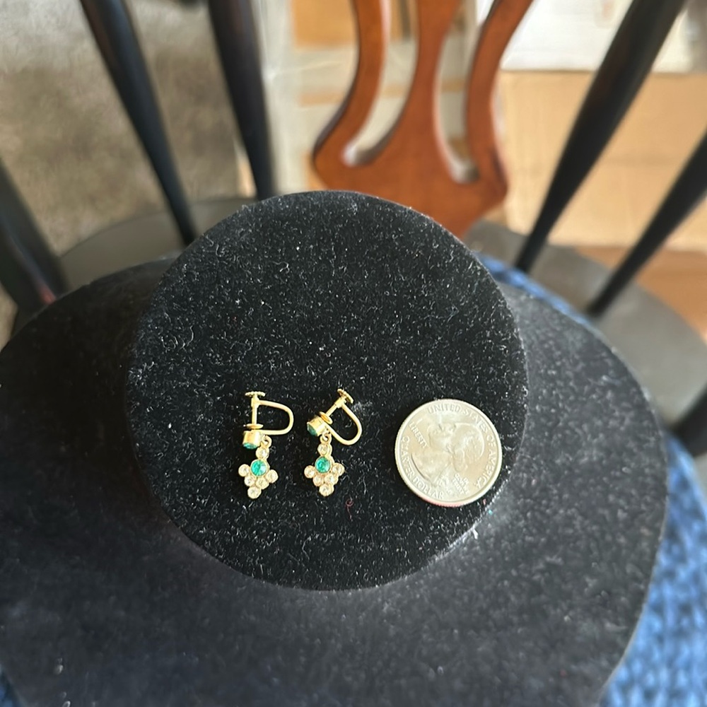 Vintage - Dangling Screw Back Earnings with Green and Clear stones